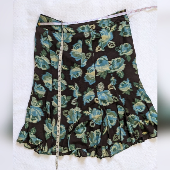 ANN TAYLOR LOFT Floral Fit and Flare Skirt - Picture 9 of 13